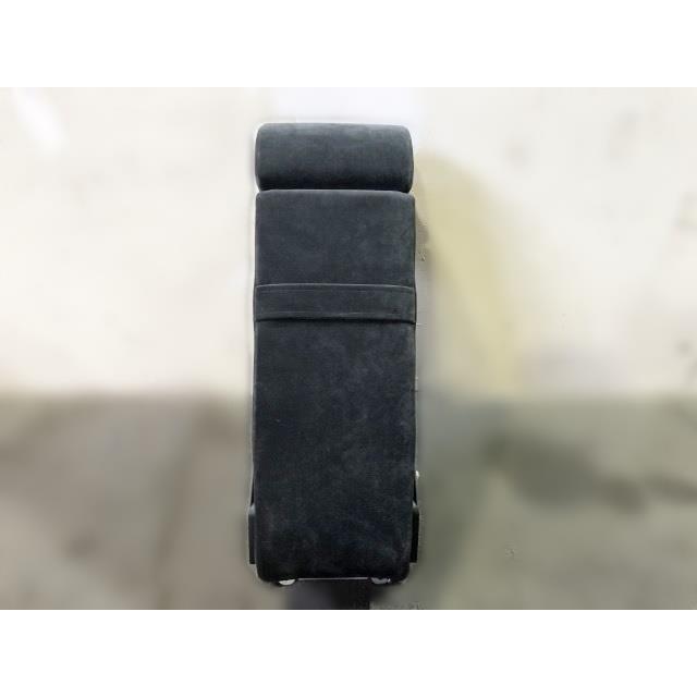 クラウンマジェスタ DBA-URS206 リアアームレスト 純正品番72830-30D10