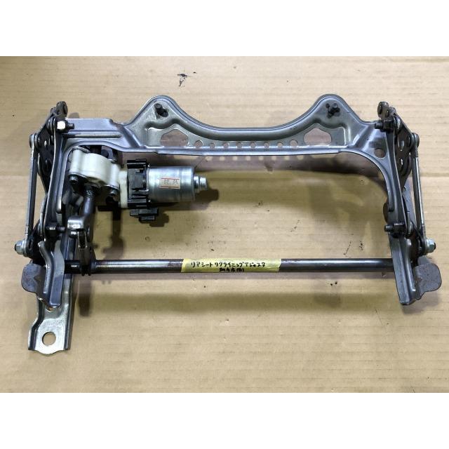 クラウンマジェスタ DBA-URS206 リアシートリクライニングアジャスタ