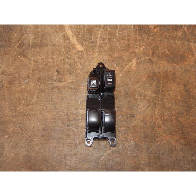 ポルテ CBA-NNP10 パワーウインドウスイッチ 純正品番84040-52041 管理