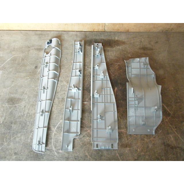 タント DBA-LA600S スカッフプレート 左側4枚セット 純正品番67912