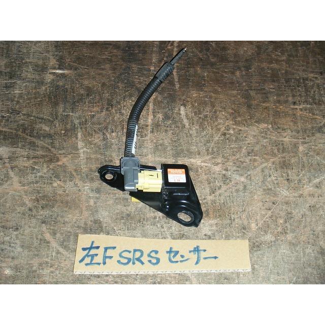 プリウス DAA-NHW20 エアバックセンサー 純正品番89174-49125 管理番号