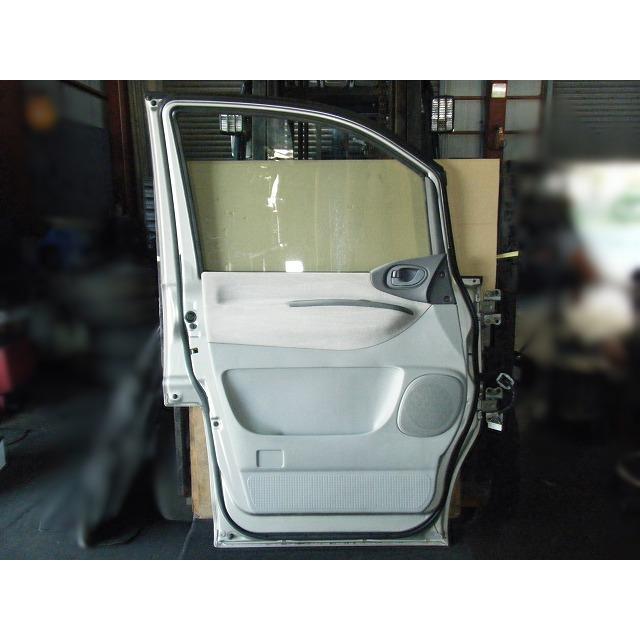 デリカスペースギア E-PA4W 左フロントドア カラー番号A26