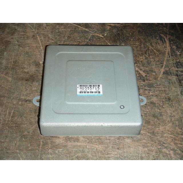 デリカスペースギア E-PA4W エンジンコンピューター NA車 純正品番 
