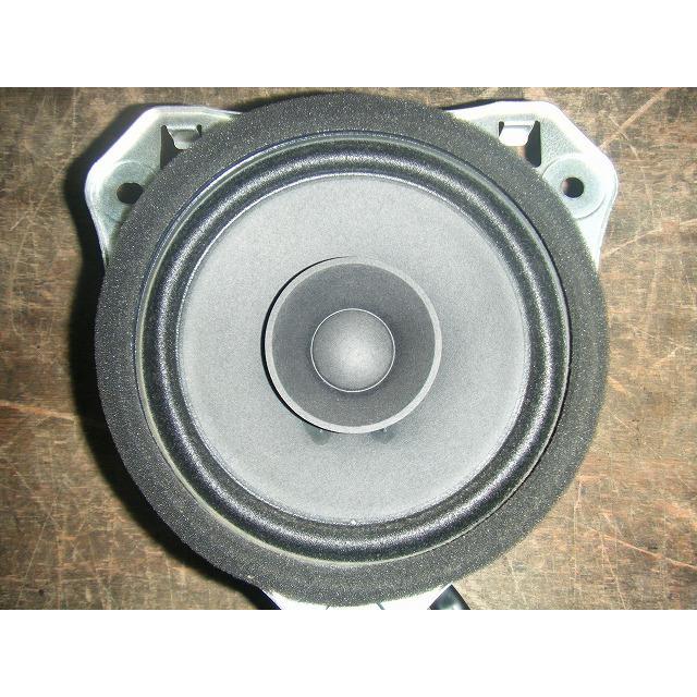 ヴォクシー DBA-AZR60G 左リアスピーカー 純正品番86160-28550