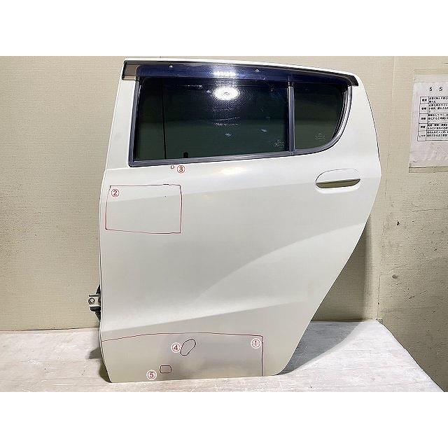 ミラ（ダイハツ） ミラ DBA-L275S 左リアドア カラー番号W20 オフ