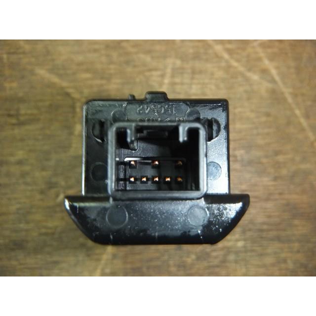 カローラフィールダー DBA-NZE161G キーレスリモコン 純正品番89904