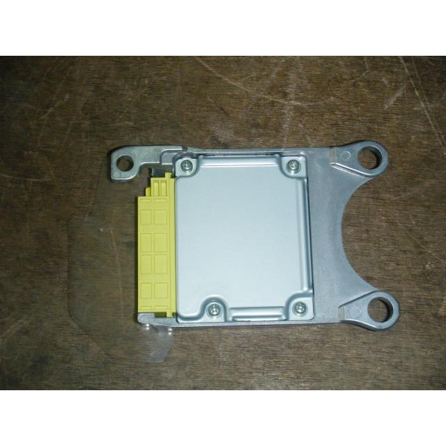 プリウス DAA-ZVW30 エアバックコンピューター 純正品番89170-47090