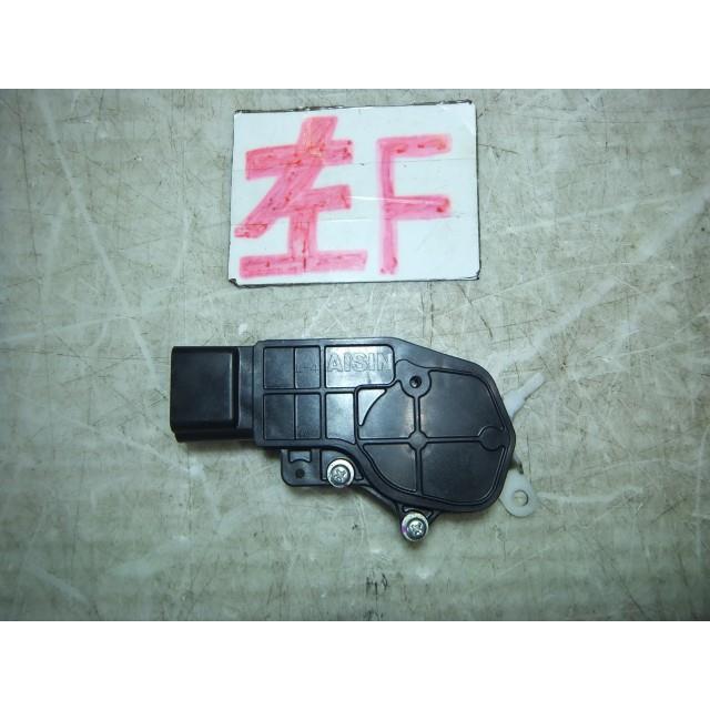 タウンエース DBF-S402M 左フロントドアロックソレノイド タウンエース DBF-S402M 左フロントドアロックソレノイド