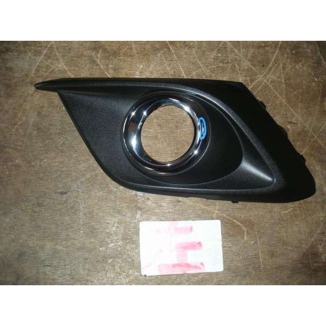 アクセラ DBABM5FS 左フロントフォグベゼル 純正品番BJE150C21A 管理番号AA7545 220715000119901