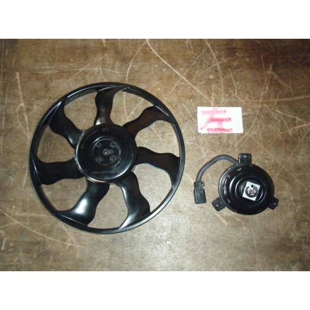 アクセラ DBA-BM5FS 左電動ファン 純正品番PE20-15-150 管理番号AA7598 