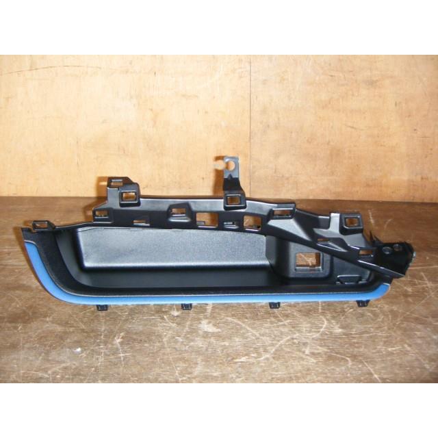 アクア DAA-NHP10 助手席オープントレイ 純正品番55440-52140-J1 管理