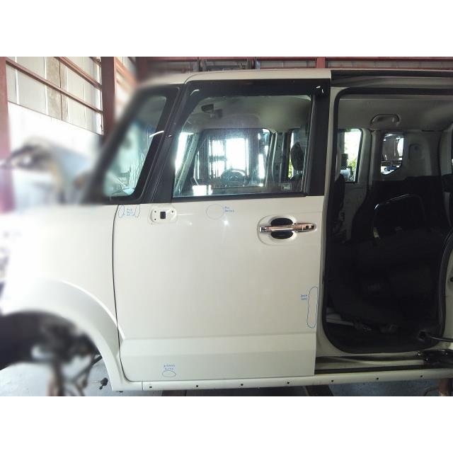 N-BOX DBA-JF1 左フロントドア カラー番号NH624P プレミアムホワイトP