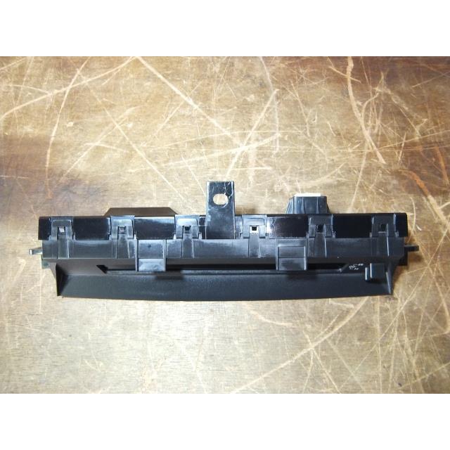 アテンザ DBA-GHEFWインフォメーションセンターディスプレイ 純正品番