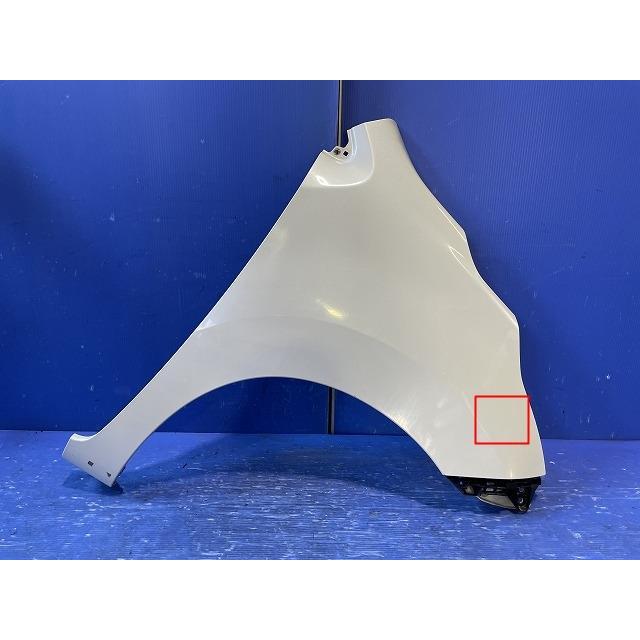 フレア DBA-MJ34S 右フロントフェンダー カラー番号Z7T パールホワイト