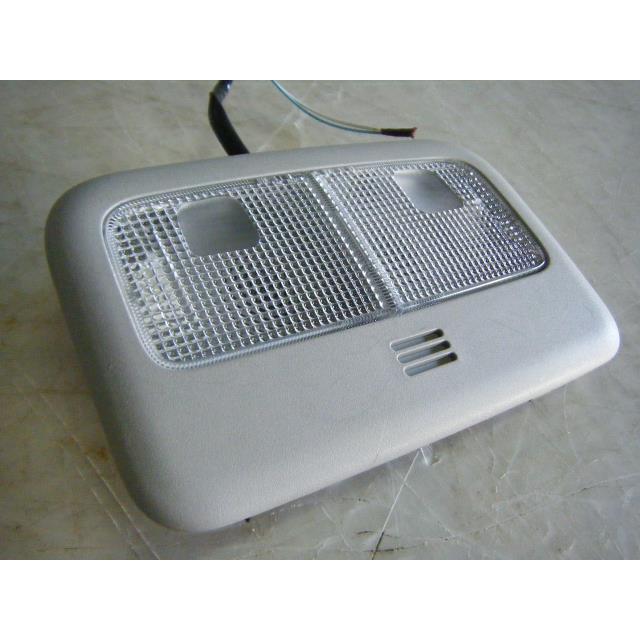 ラクティス DBA-NCP120 フロントルームランプ 室内灯 純正品番81260