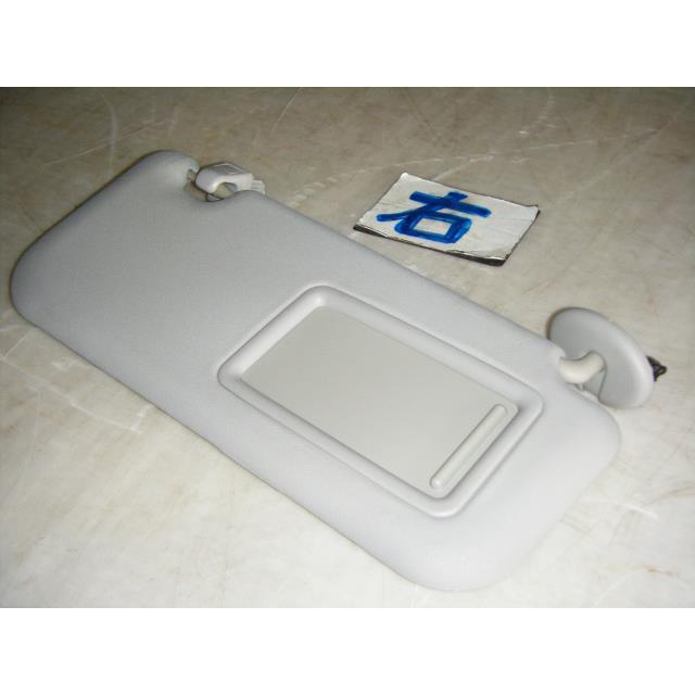 ラクティス DBA-NCP120 右サンバイザー 純正品番74310-52C70-B0 管理