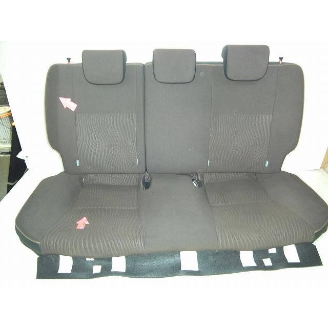 アクア DAA-NHP10 リアシート 純正品番71075-52J51-E2 管理番号AB5533