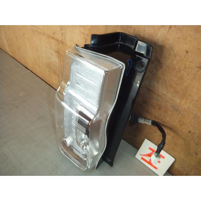 タント DBA-LA600S 左テールランプ ブレーキランプ ストップ タント DBA-LA600S 左テールランプ ブレーキランプ ストップ