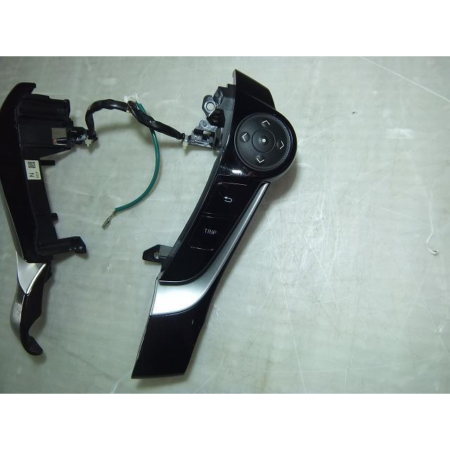アクア DAA-NHP10 ステアリングスイッチ 純正品番84247-52200-C0 管理