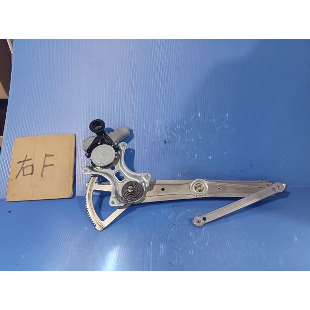 SPADE スペイド DBA-NCP141 右フロントレギュレーター・モーター 純正 