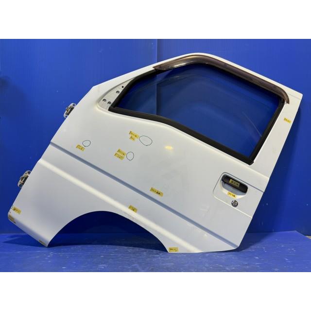 サンバー LE-TT2 左フロントドア カラー番号51E ピュアホワイト 純正