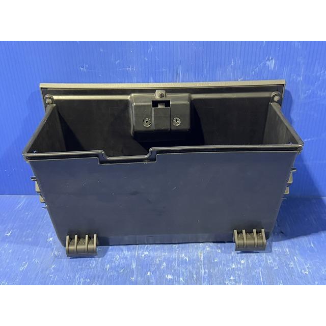 ミニキャブ GBD-U61V グローブBOX グローブボックス 純正品番MR785481