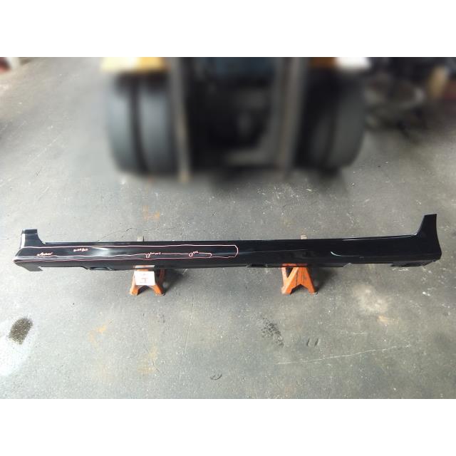 ジェイドHV 右サイドステップ　黒　良質 Jade ジェイド DAA-FR4 左サイドステップ カラー番号NH731P クリスタル