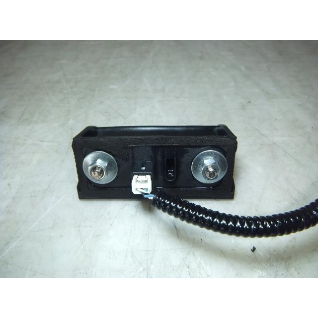 Jade ジェイド DAA-FR4 テールゲートオープンスイッチ 純正品番74810