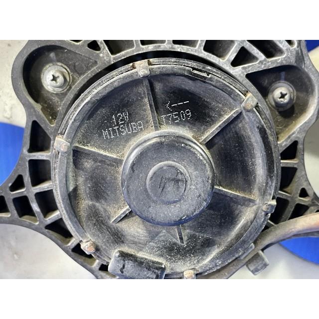 フィット DBA-GD1 電動ファン 助手席側 純正品番19030-PWA-J51 管理