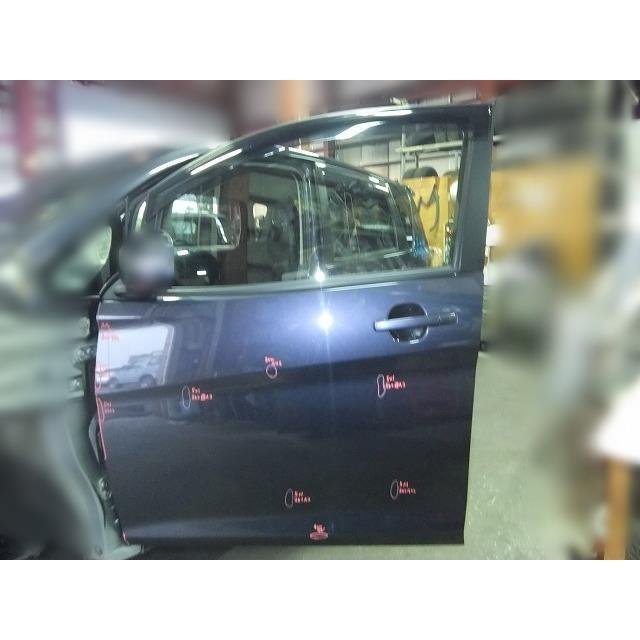 デイズ DBA-B21W 左フロントドア カラー番号V09 パープリッシュ