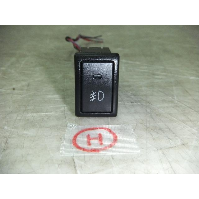 スペーシア DAA-MK42S フォグランプスイッチ 純正品番37270-81J01 管理