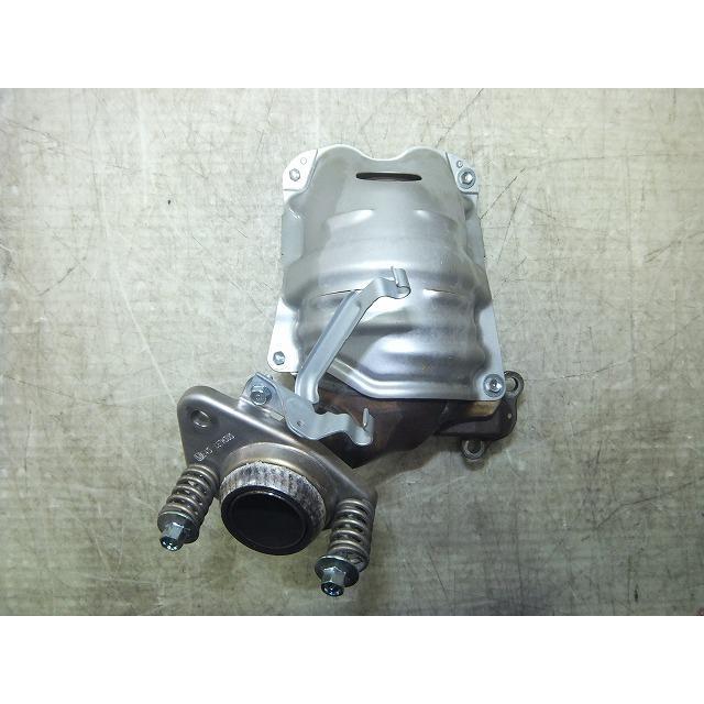 フィット 6AA-GR3 エキゾーストマニホールド 触媒 純正品番18190-6Y0