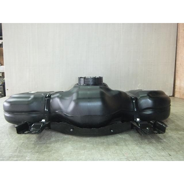 プラ燃料タンク カワサキ（Kawasaki） ZX-6R タンク 銀 純正 中古 バイク 部品 ZX636C