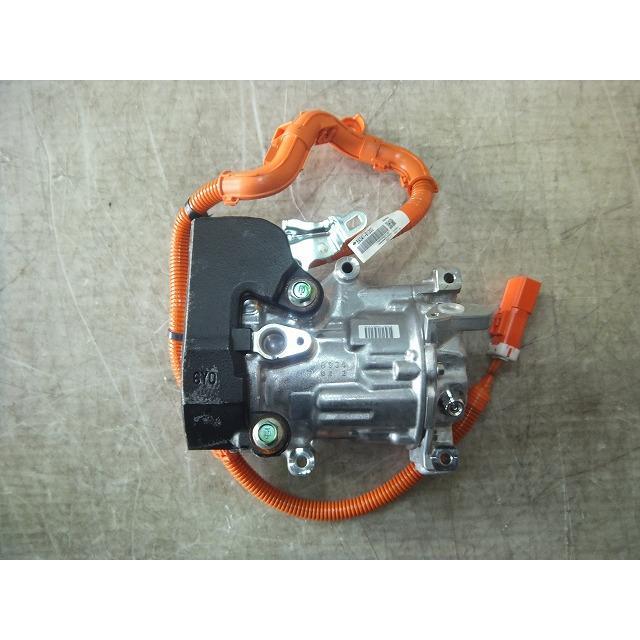 フィット 6AA-GR3 エアコンコンプレッサー A/C AC 純正品番38800-6Y0