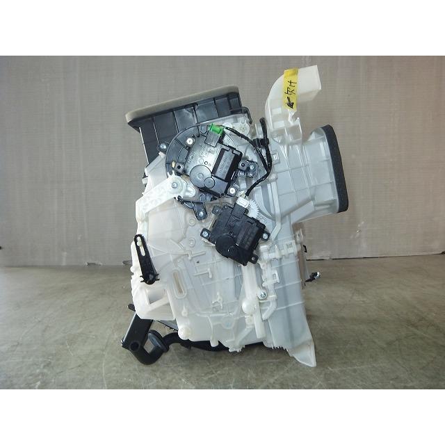 フィット 6AA-GR3 エバポレーター A/C AC 純正品番79106-TZA-J01 管理