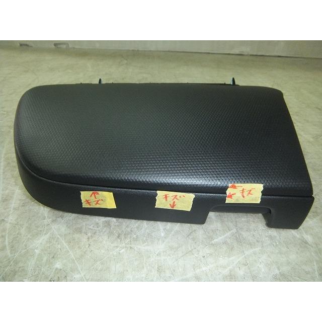 フィット 6AA-GR3 左アッパーボックス蓋 純正品番77510-TZA フィット 6AA-GR3 左アッパーボックス蓋 純正品番77510-TZA