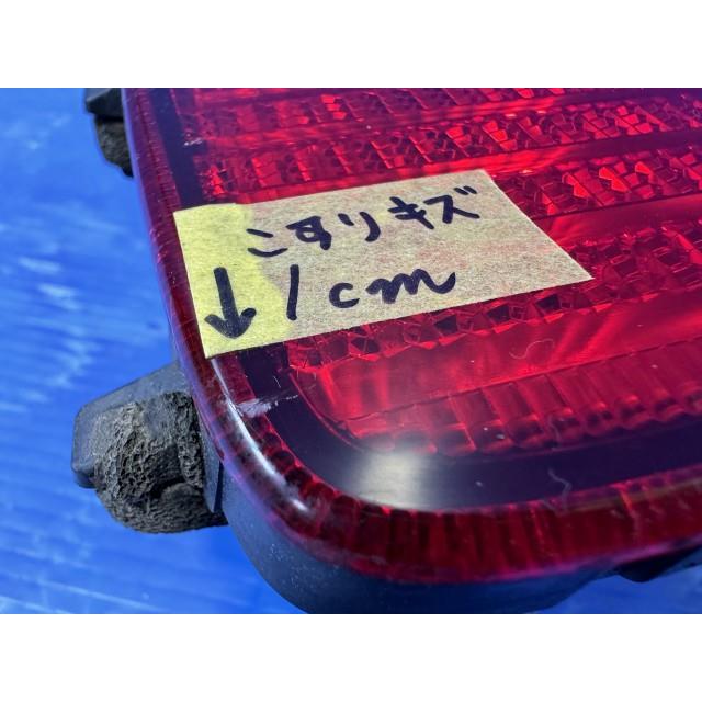 ジャンク品　da64w エブリィワゴン用　左ブレーキランプ点灯しません。 エブリイワゴン エブリィ EBD-DA64V 左テールランプ ブレーキランプ