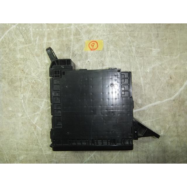 クラウン DAA-AWS210 ヒューズボックス ジャンクションブロック 室内側