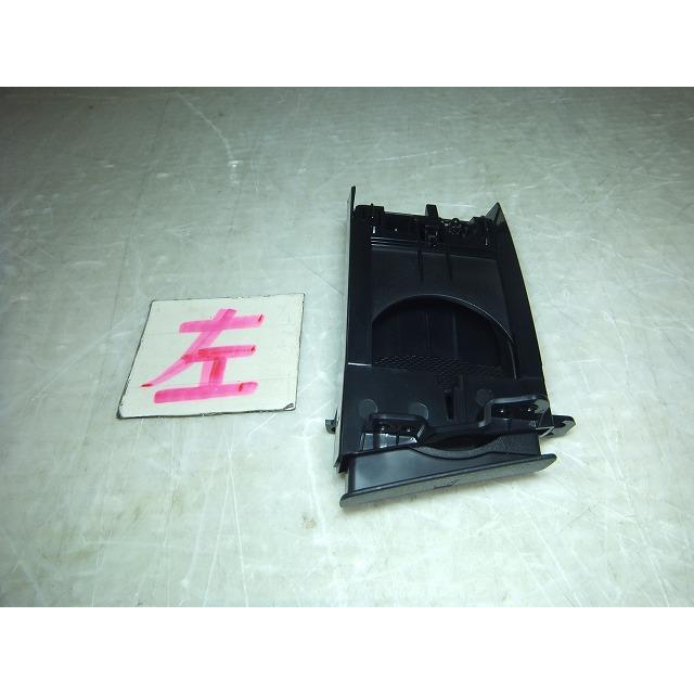 【はな】リクエスト出品 デイズルークス DBA-B21A 左ドリンクホルダー 純正品番68430-6A01J
