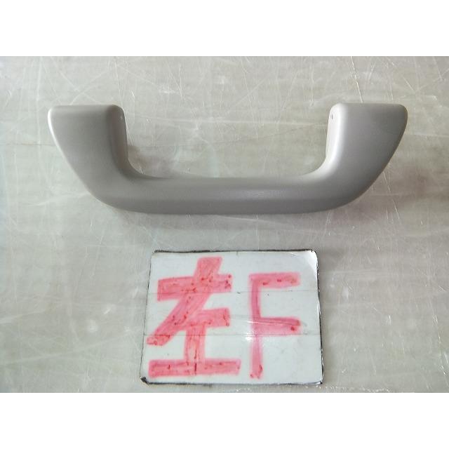 フィット DAA-GP1 左フロントアシストグリップ 純正品番83240-SNA