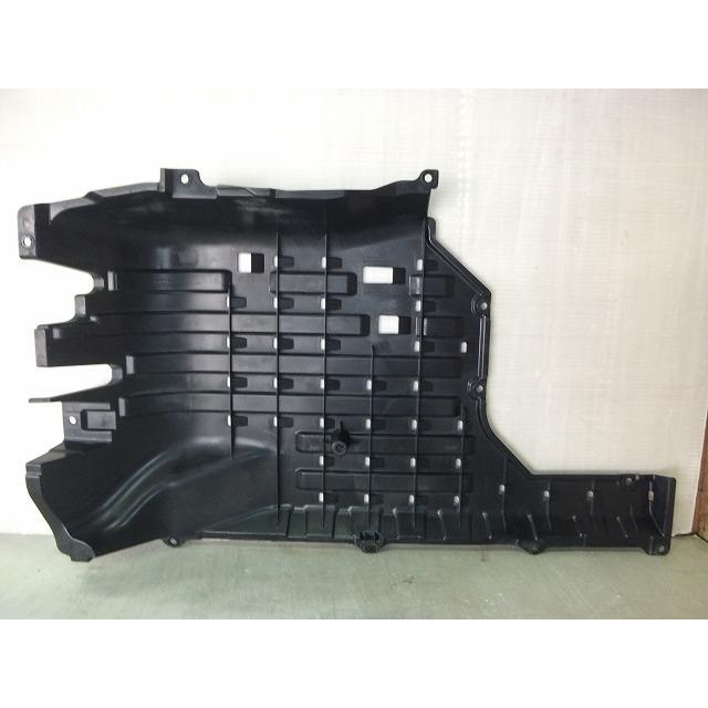 ステップワゴン DBA-RK5 アンダーカバー 純正品番74656-SZW-000 管理