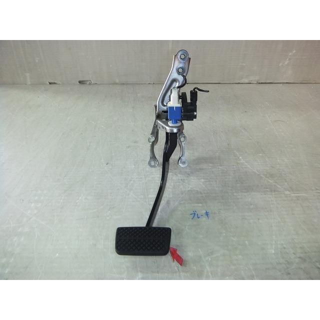 N-BOX 6BA-JF3 ブレーキペダル 純正品番46600-TTA-951 管理番号AB8078