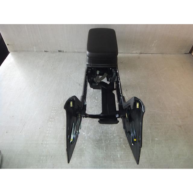 クラウン DBA-GRS200 コンソールボックス 純正品番58810-30C61-D0 管理