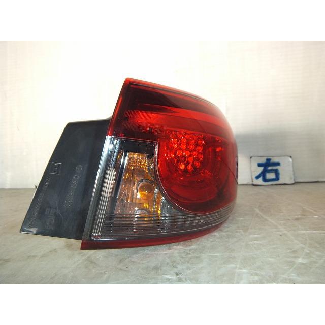 アテンザ　GJ2FW テールランプ　　LED ※フォロー割OK アテンザ LDA-GJ2FP 右テールランプ ブレーキランプ ストップランプ