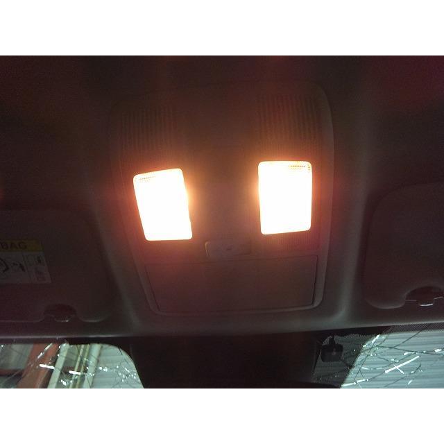 アテンザ LDA-GJ2FP ルームランプ 室内灯 純正品番KD45-69-970D75 管理