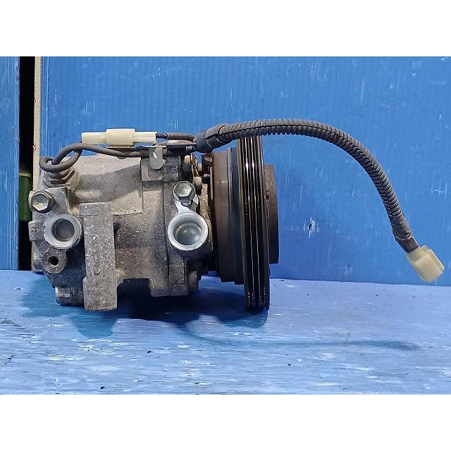 タント DBA-L375S エアコンコンプレッサー A/C AC 純正品番88320-B2020
