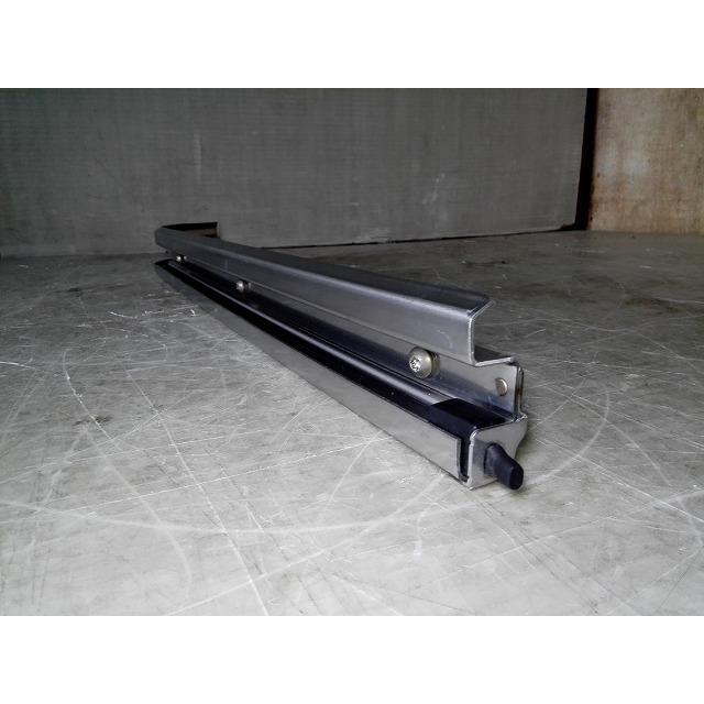 N-VAN HBD-JJ1 右スライドドアレール 純正品番72540-TXA-003 管理番号
