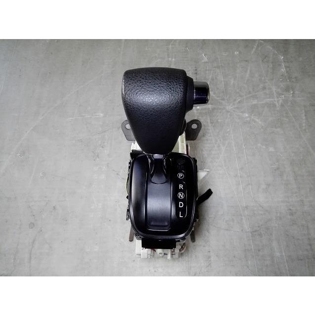 セレナ DAA-HC26 シフトレバー セレクトレバー 純正品番34901-1VA0D