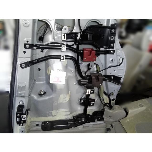 N-BOX ＋ DBA-JF1 リアボード左ブラケット 純正品番84662-TY7-000 管理