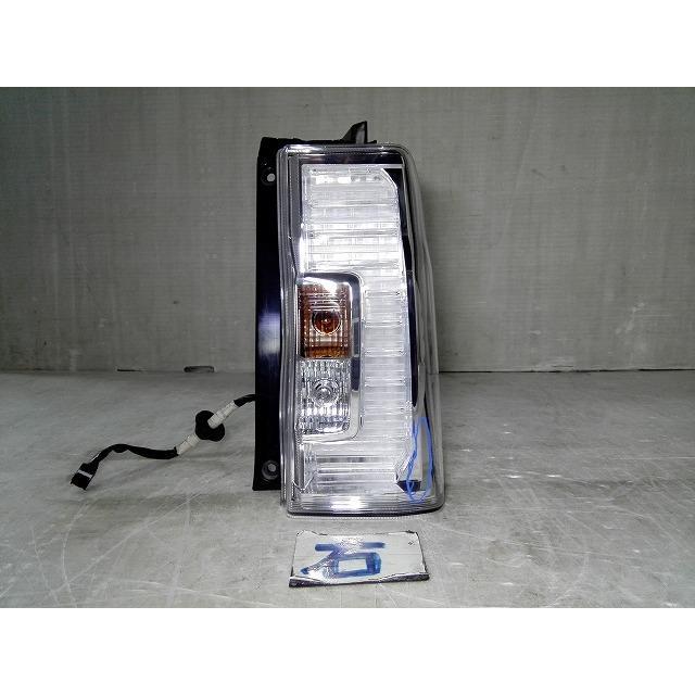 タント DBA-LA600S 右テールランプ ブレーキランプ ストップランプ
